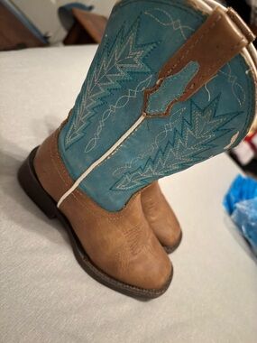 Boys roper boots 9